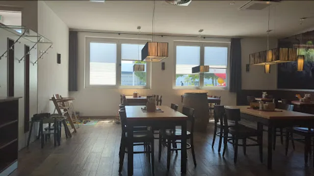 Mayr's Wirtshaus - Autohof Berg