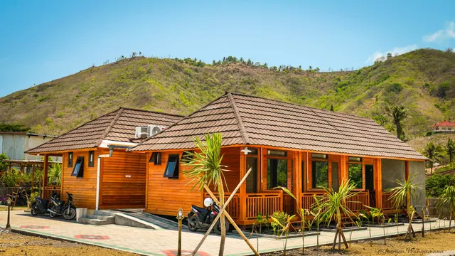 Mandalika Queen Hostel