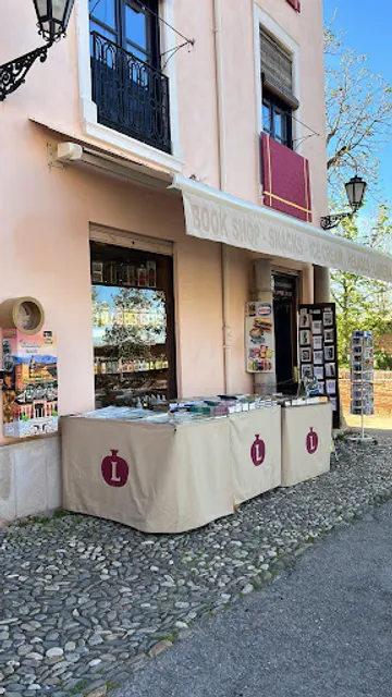 Pizza sandwiches and go Alhambra.