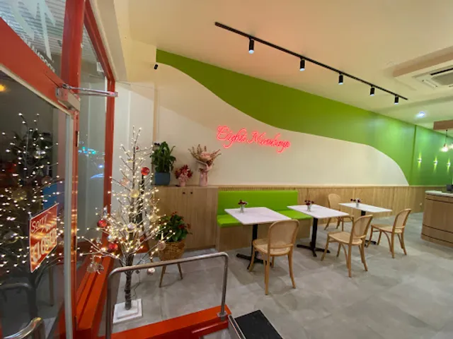 8 Monkeys Vietnamese restaurant