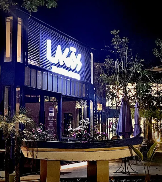 Lagos Taverna Griega