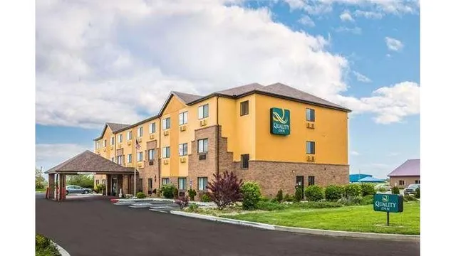 Quality Inn Peru near Starved Rock State Park