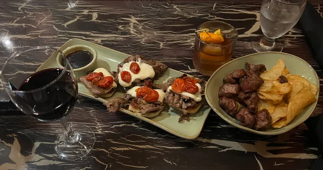 Domellie's American Steakhouse