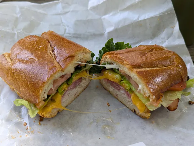 Henri's Bakery & Deli | Piedmont Park