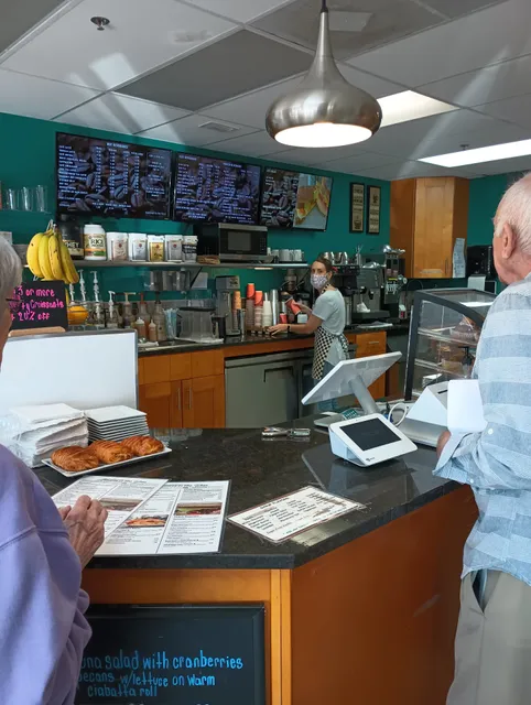 Isla del Sol Shoppers Village