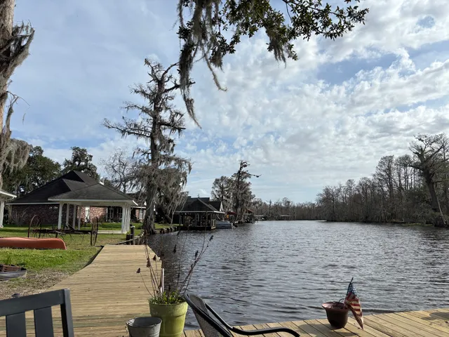 Cajun Cabin Bayou Corne