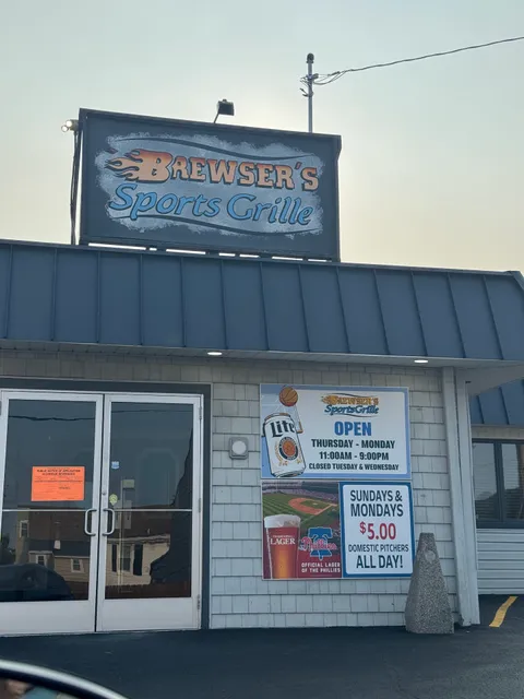 Brewser’s Sports Grille
