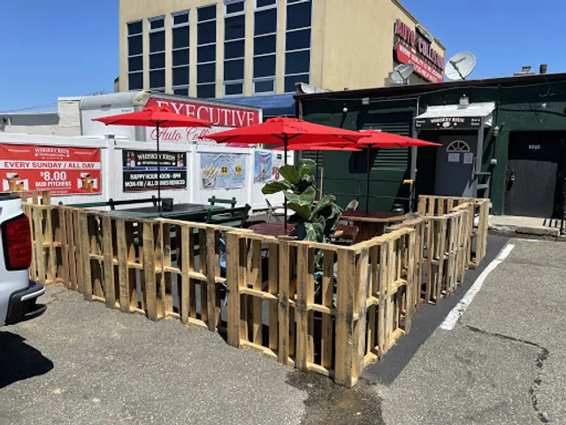 Whiskey Reds Irish Pub