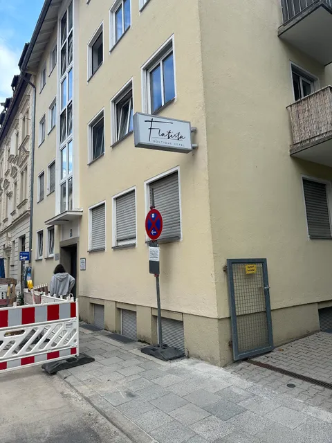 Flatista Boutique Hotel