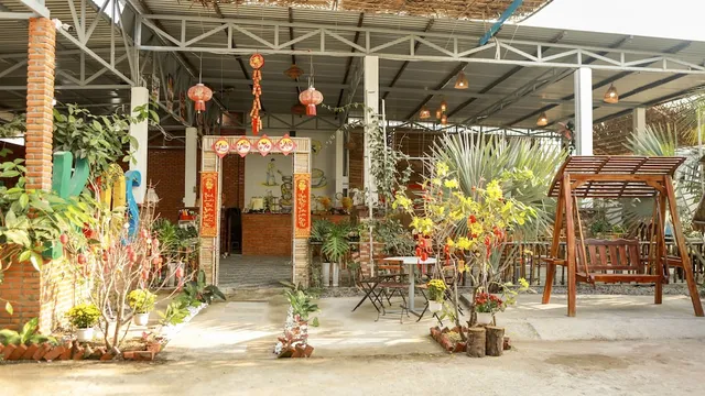 Kiwi's Homestay & Cafe