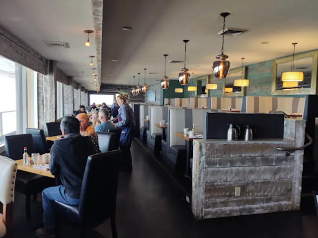 Tides Waterfront Kitchen