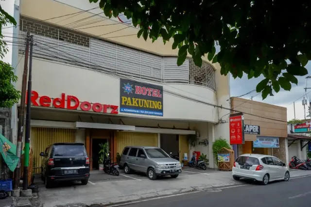 RedDoorz near Tugu Yogyakarta