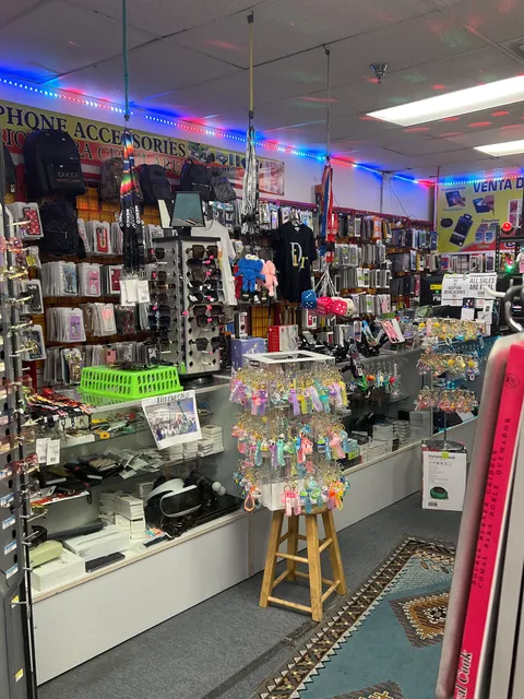 Lakewood Cellphone Accessories/ surtido rico