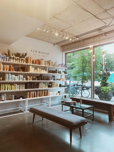 Couronné, salon de coiffure