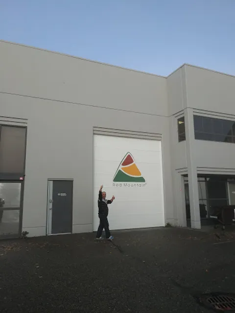 RED MOUNTAIN NATURALS GRANOLA