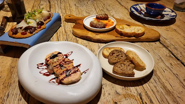 Restaurant Blau by Foodies