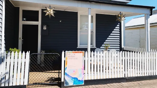 Lucy's Artist Cottage