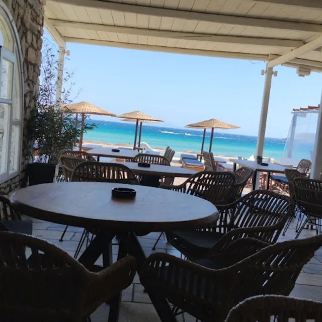 Amaryllis Restaurant Beach Bar