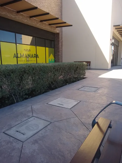 Almanara Paseo Comercial