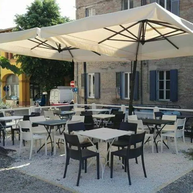 Vinoteca Fano di Lella & Walter