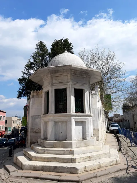 Mimar Sinan Türbesi