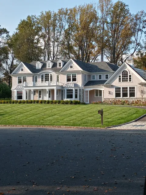 JP LANDSCAPING AND GARDEN DESIGN INC