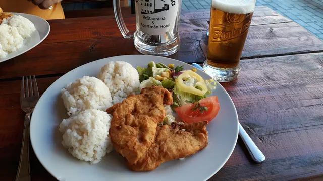 Reštaurácia Slamená Búda