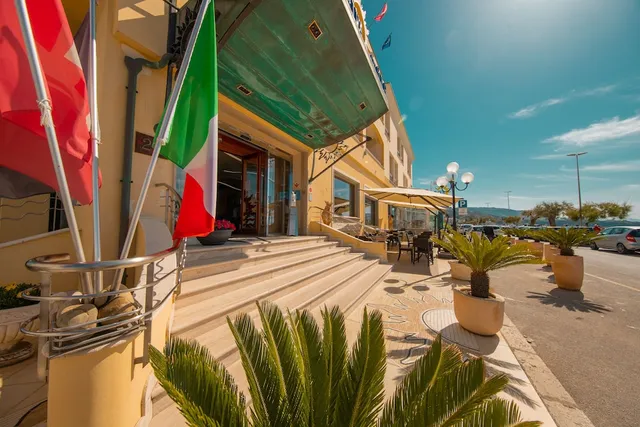 HOTEL RIVA DEL SOLE CEFALU'