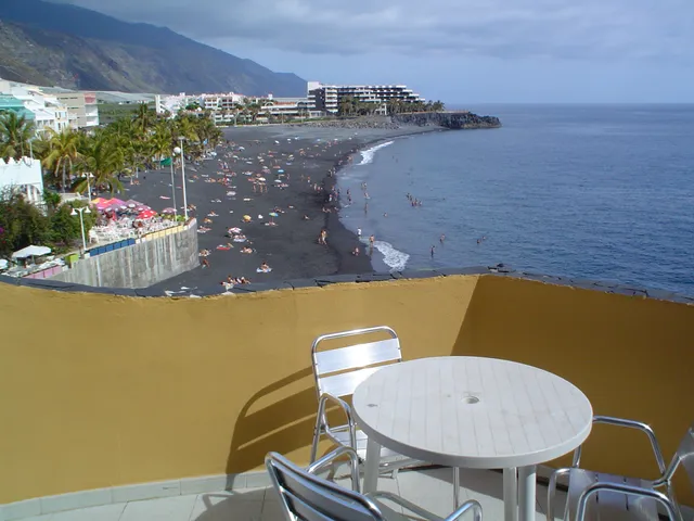 TAMANCA: RENT A CAR + APARTMENTS