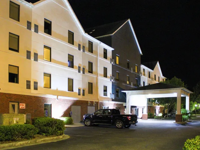 Clarion Pointe Charleston - West Ashley