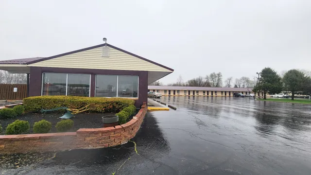 Super 8 by Wyndham Centerville-Richmond