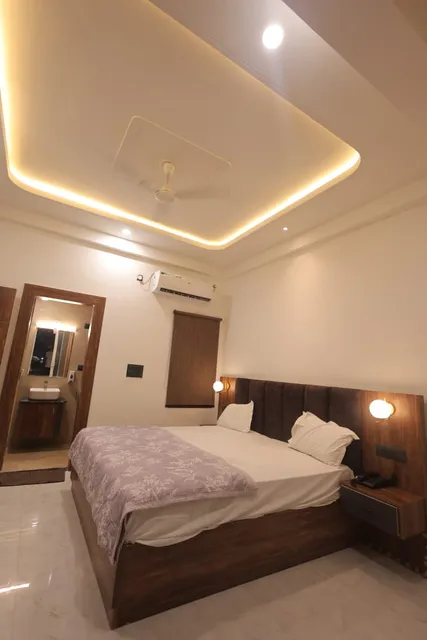 PriyaKunj dham guest house