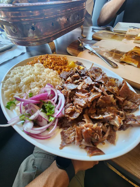 İSTANBUL DONERG TURKISH CUSINE