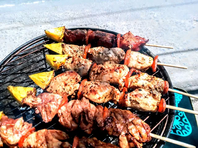 JR's Grill - La Parrilla de JR