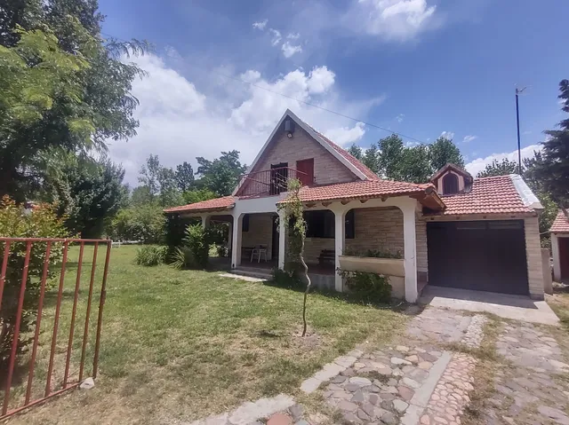 Angualasto Hospedaje