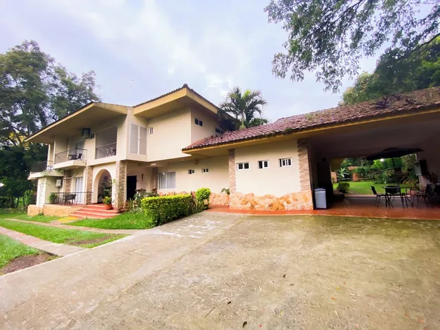 Hotel Casa Santa Mónica sede Campestre sur en Pance