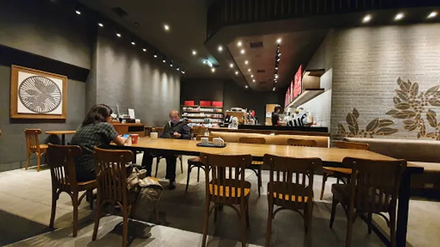 STARBUCKS Yilan Luna Plaza Shop