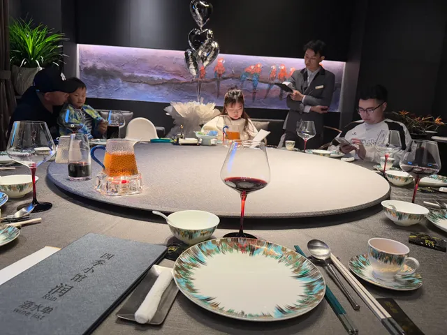 Season Restaurant Ya (Liuhuadian)