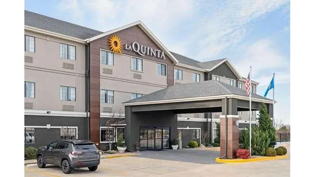 La Quinta Inn & Suites by Wyndham Ada