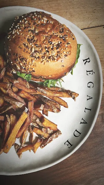 Chez Madame, Monsieur