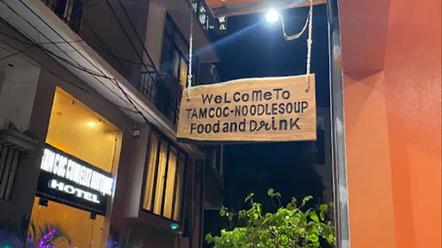 Tam Coc Noodle soup Restaurant ( bun pho quoc dan ) food and drink