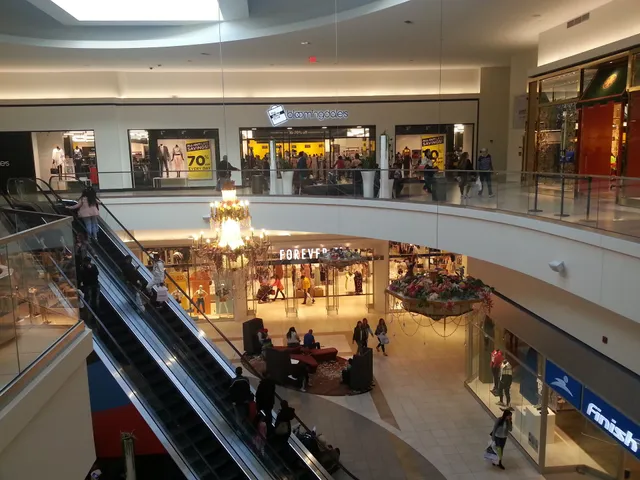Bloomingdale's Outlet