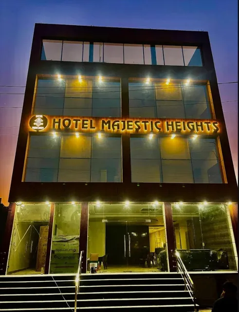 Hotel Majestic Heights