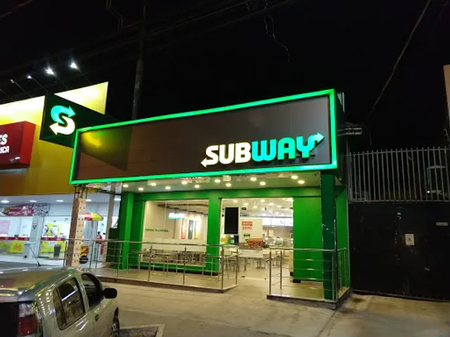 Subway Fernando Corrêa