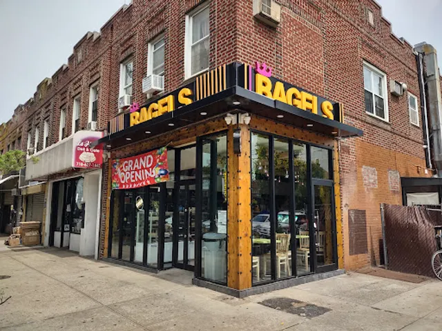 CROWN BAGELS & PIZZA