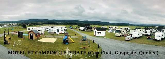 The Pirate Motel and Camping