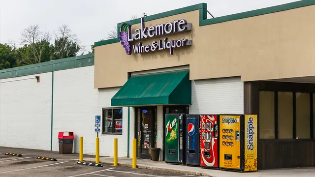 Lakemore Wine & Liquor