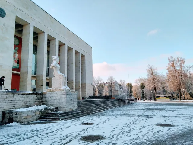 Pionerskaya Square Garden