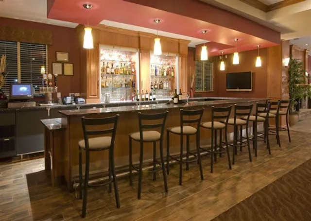 Cole Creek Bar & Grill