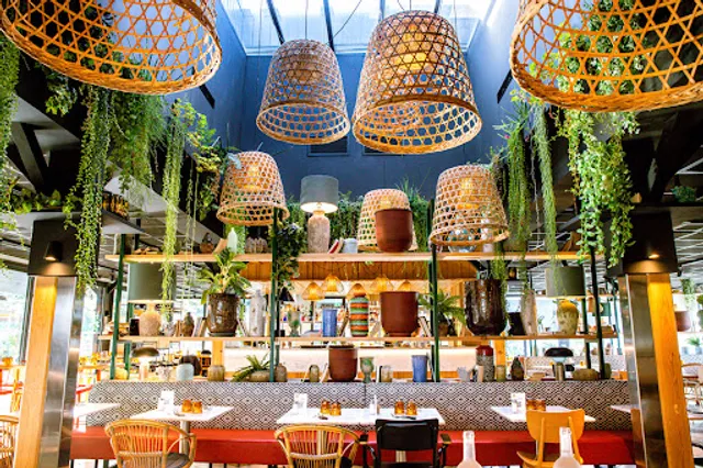 La Côte et l'Arête Restaurant, brasserie traditionnelle spécialités de viandes maturées et poissons.